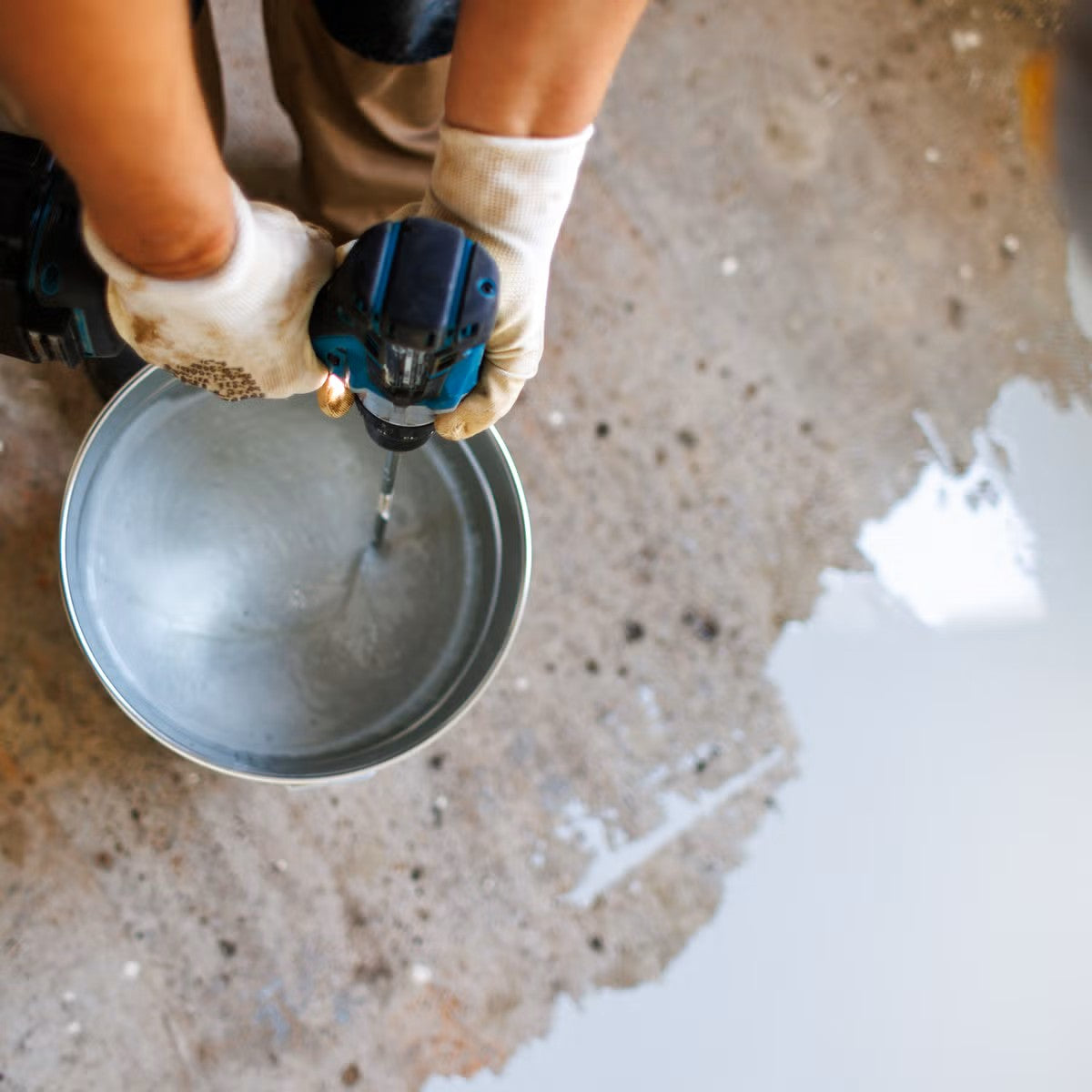 Agricultural quick-drying floor coating